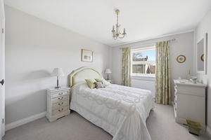 Guest bedroom- click for photo gallery